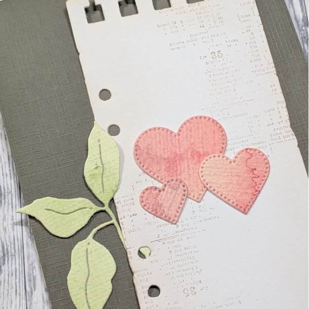 Die Tre Sm� Nestinghj�rtan gummiapan FORUDBESTILLING