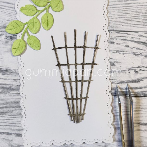 Die Tr&auml;dg�rdsspalj&eacute; gummiapan FORUDBESTILLING