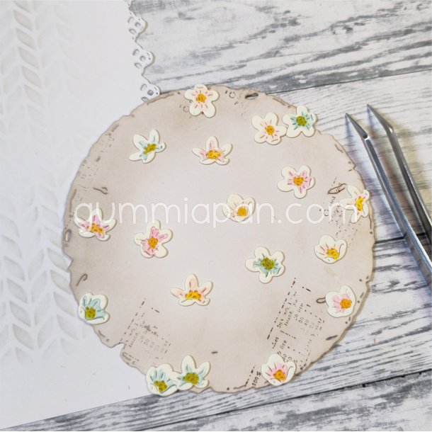 Die S&ouml;ta Blommor gummiapan FORUDBESTILLING