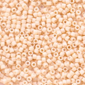 Miyuki glas perler 11/0 Duracoat Opaque Dyed Champagne Cream Pink 10gram ca. 2mm