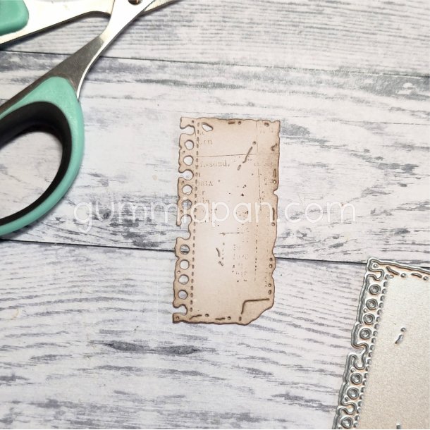 Die gummiapan Pappersbit med uppvikt h�rn FORUDBESTILLING